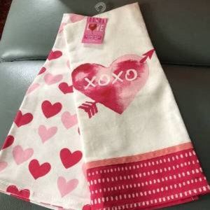 Love in Air 2 Kitchen Towels Hearts XOXO NEW 18 x 28"